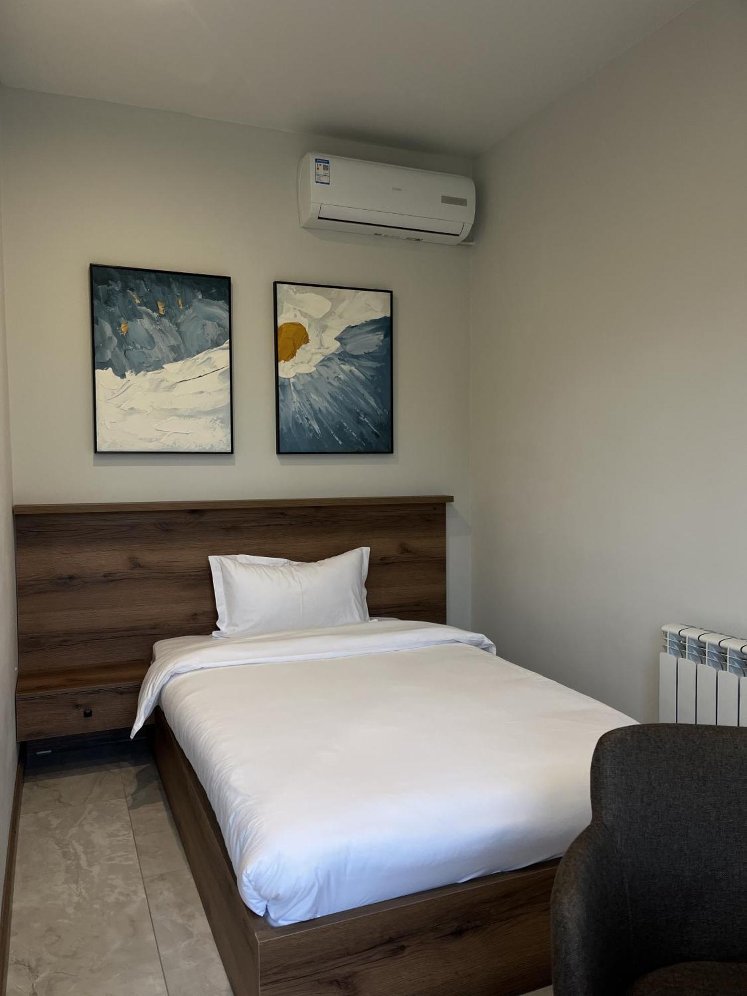 Botanic Boutique Hotel Bishkek Exterior photo